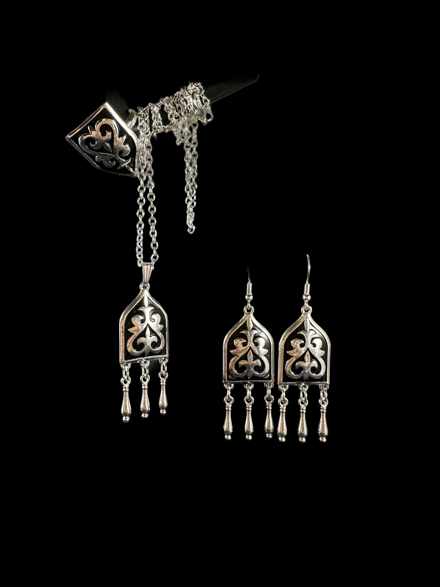 Jewelry set Neckless, Earrings, Ring (Central Asia)